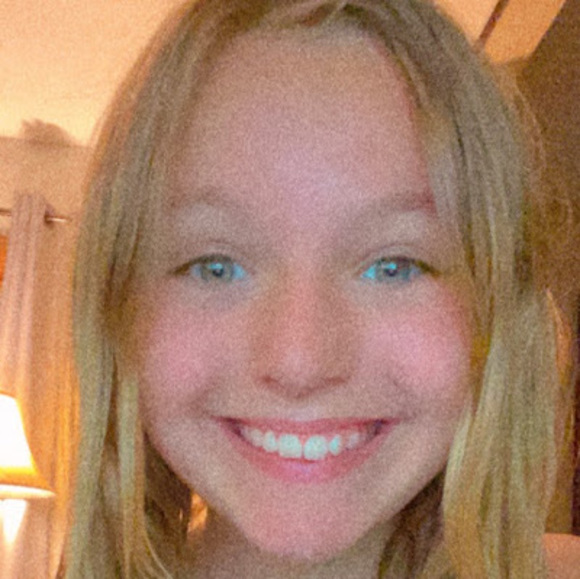 Meet your Posher, Ellie - Picture 1 of 1